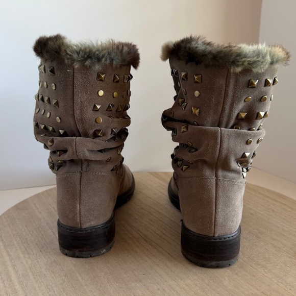 Stuart Weitzman Taupe Suede Studded Slouch Boots Faux Fur Lined Women’s Size 9N - Picture 4 of 7